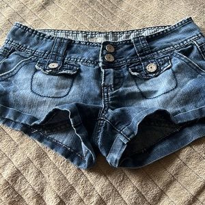 Almost famous size 3 shorts